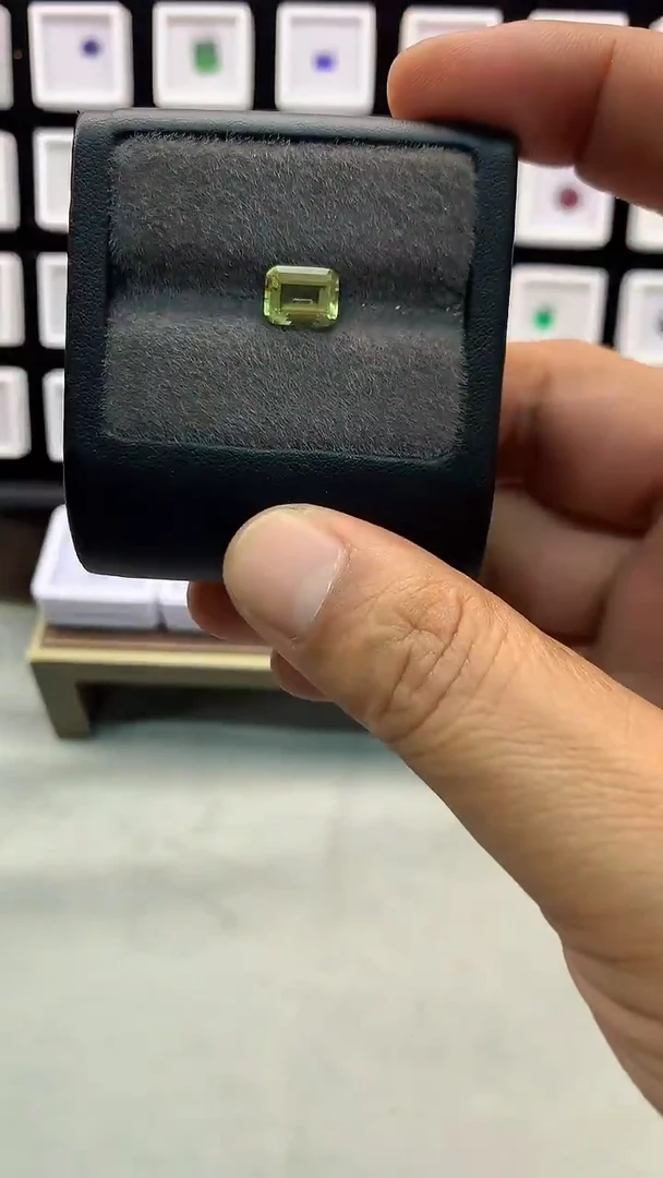 水晶珠宝半成品未镶嵌2.2克拉