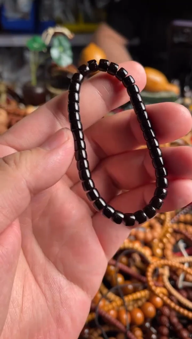 椰蒂吊坠王胖子文玩工作室6*5左右直切