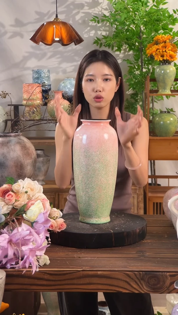 绿脂凝春萝卜瓶小号
