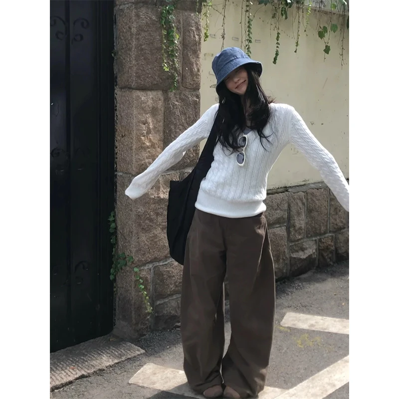 白色V领套头毛衣秋季麻花针织上衣女高腰宽松垂感休闲百搭阔腿裤