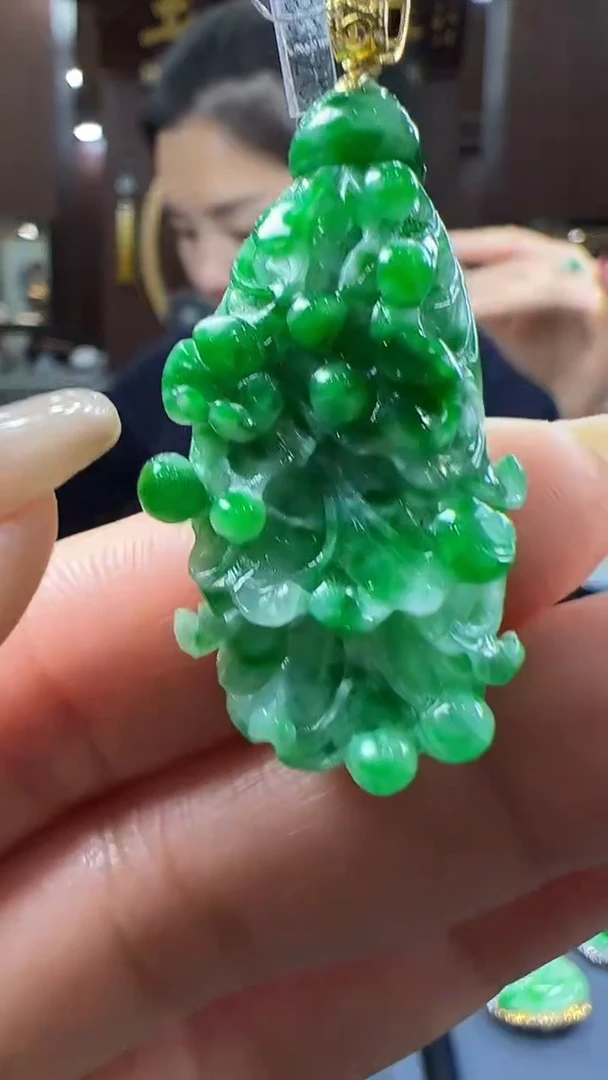 【闪购商品】翡翠挂件18K金镶嵌白菜不含链