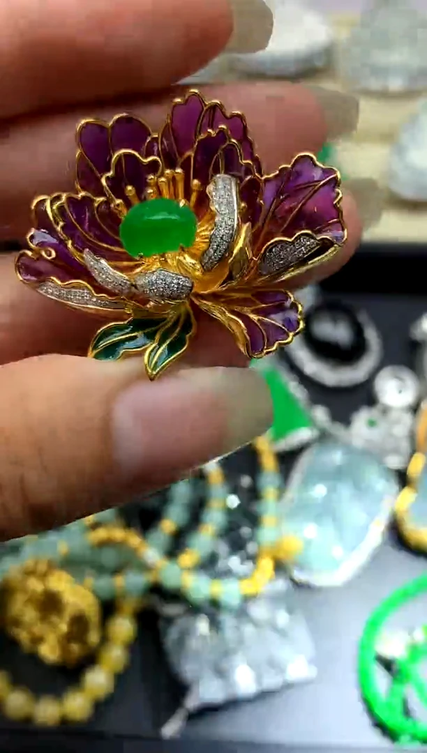 颈饰18K金镶嵌翡翠569-中国好珍宝