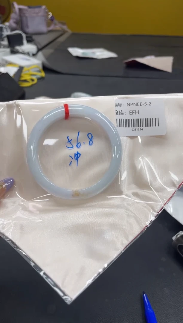 未镶嵌手镯翡翠翡翠手镯