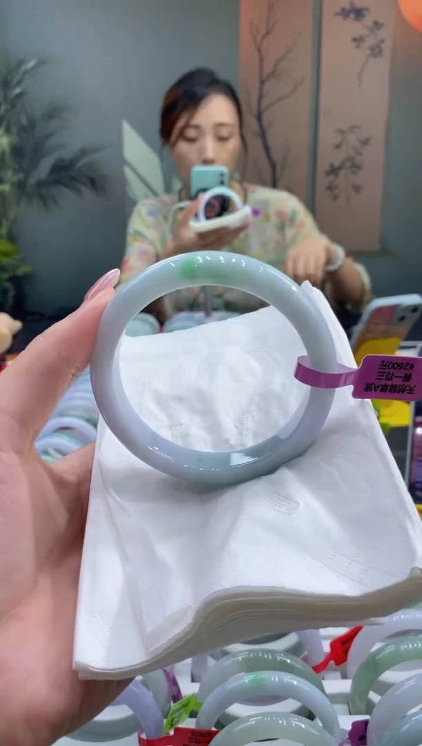 未镶嵌手镯翡翠000039395