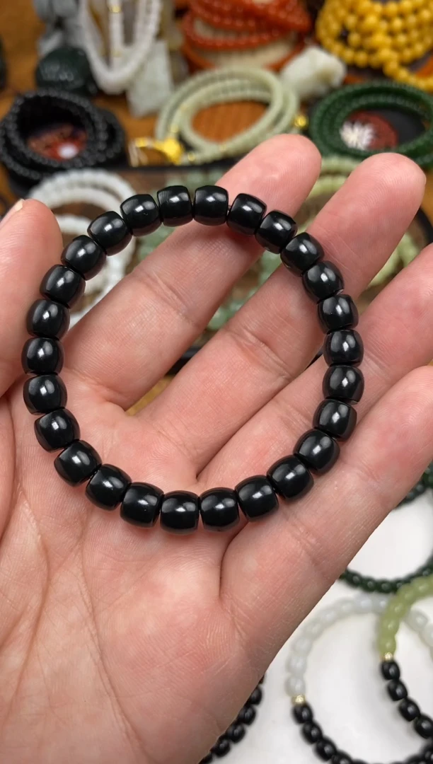 颈饰未镶嵌和田玉手串