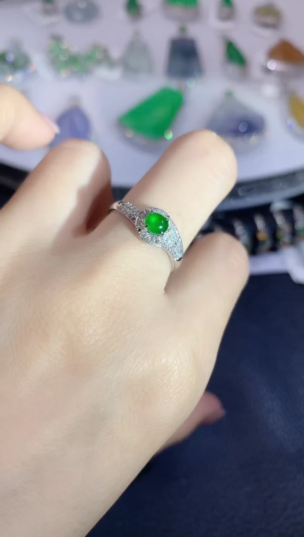 翡翠戒指18K金镶嵌A55