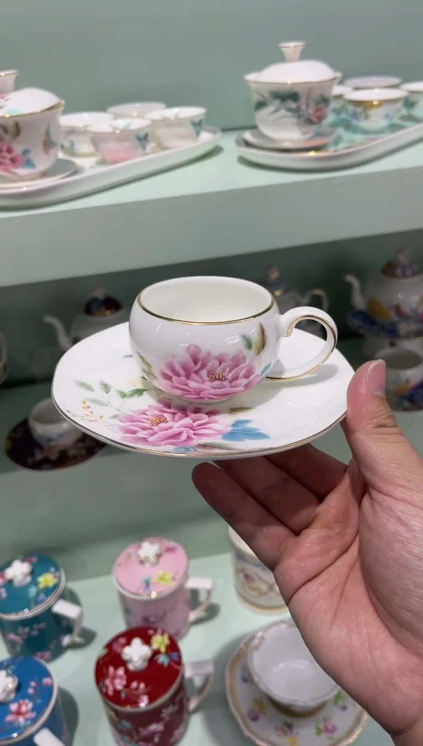 45%以上骨粉骨瓷圆球杯碟