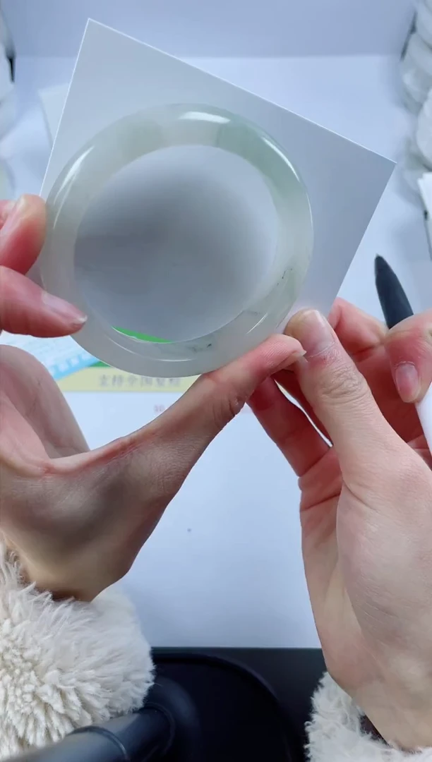 【闪购商品】石英质玉手镯未镶嵌679-57