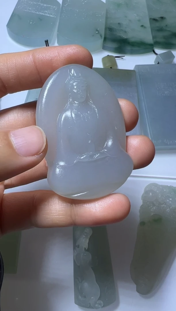 未镶嵌定制翡翠素衣