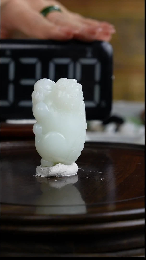 未镶嵌和田玉把件十****何1