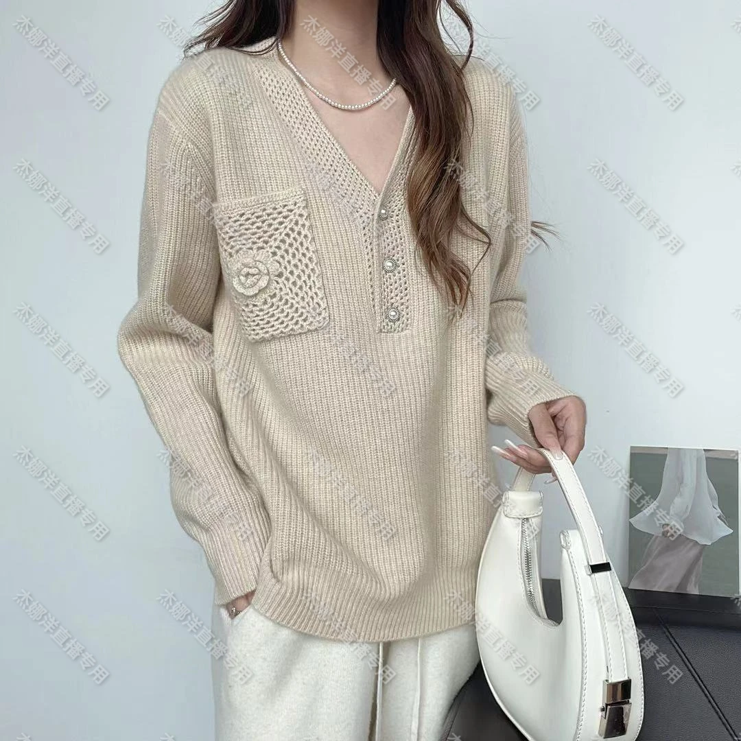【杰娜洋秋冬新款】220581软糯气质V领重工钩花显瘦羊绒衫上衣