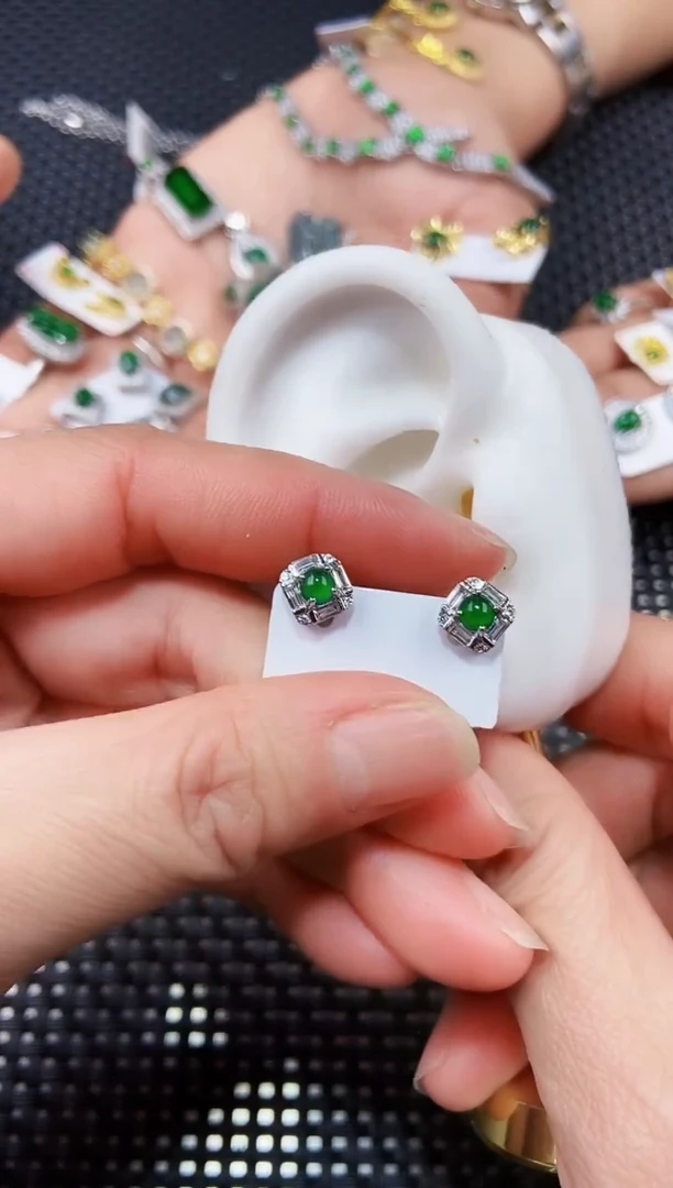 【闪购商品】翡翠耳饰未镶嵌11111111