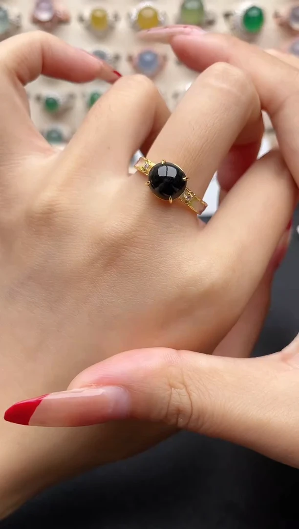 【闪购商品】翡翠戒指银S925镶嵌一物一证一礼盒