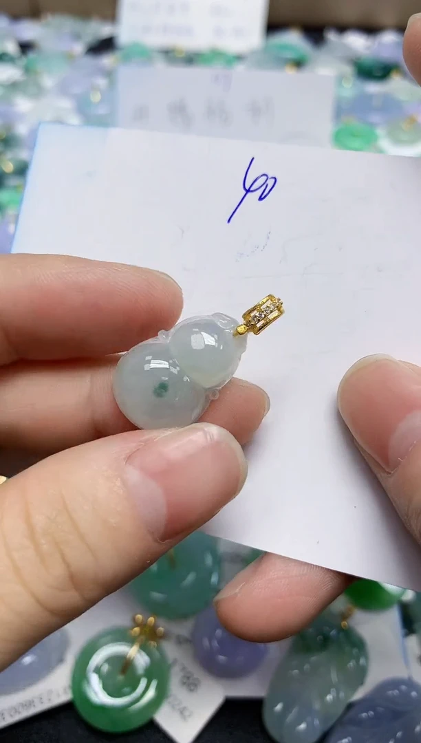 颈饰未镶嵌翡翠天然缅甸翡翠A货翡翠百元以上9元证书费自理