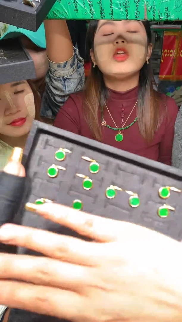 【闪购商品】定制翡翠银S925镶嵌19定制翡翠-多样性发货（发其一）