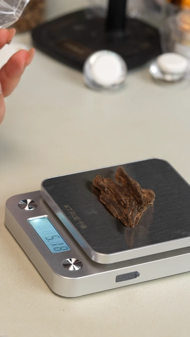 沉香沉香碎屑柬埔寨菩萨树心料5.2克