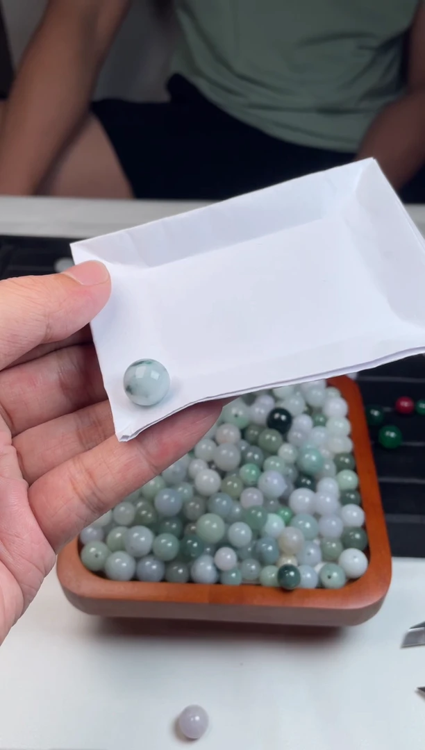 翡翠散珠未镶嵌天然缅甸翡翠a货单珠