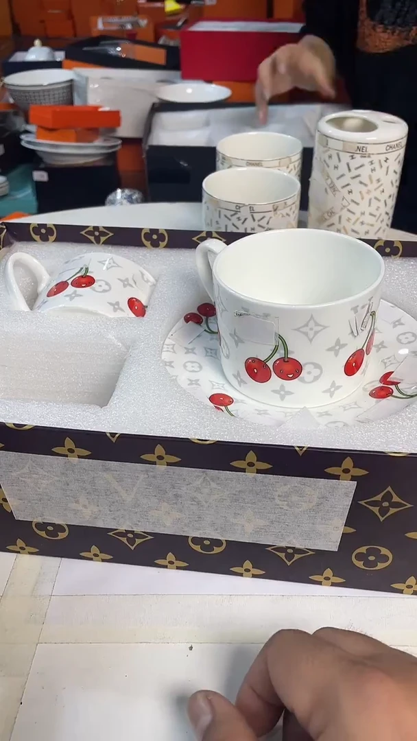 杯鸿辉家品牌瓷器，京东包邮！