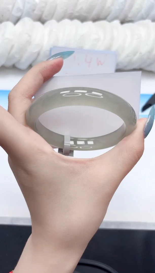 石英质玉手镯未镶嵌133-65