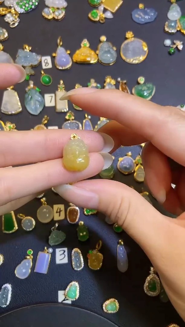 吊坠(不含链)18K金镶嵌翡翠天然A货