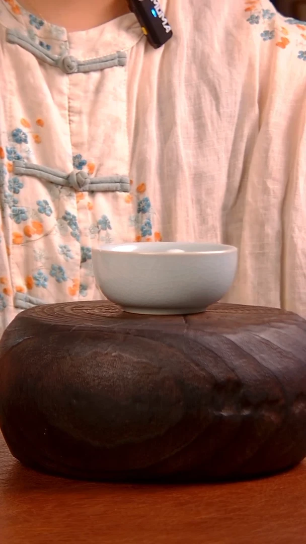 瓷片二级月白罗汉杯。。。。。。。。