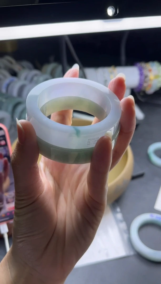 未镶嵌手镯定制翡翠翡翠手镯单样发一件