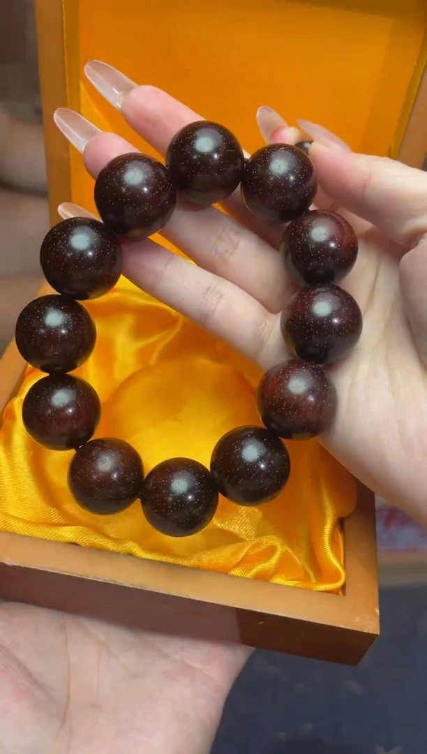 精美手串（无礼盒）