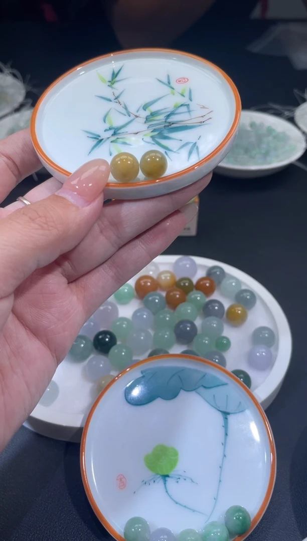 颈饰未镶嵌翡翠宋*翡翠净货