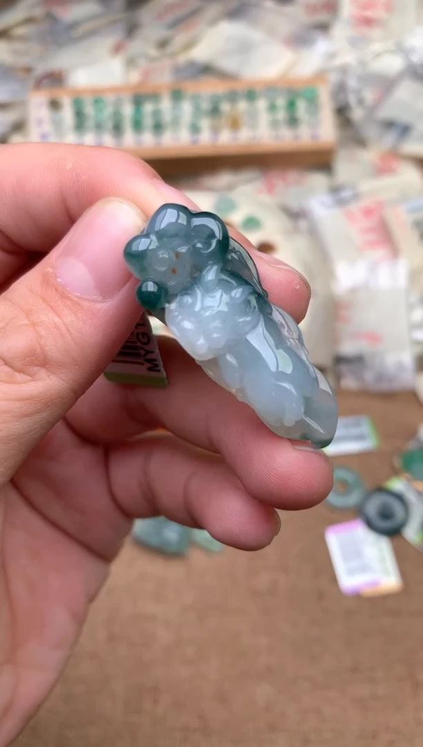 未镶嵌挂件翡翠一