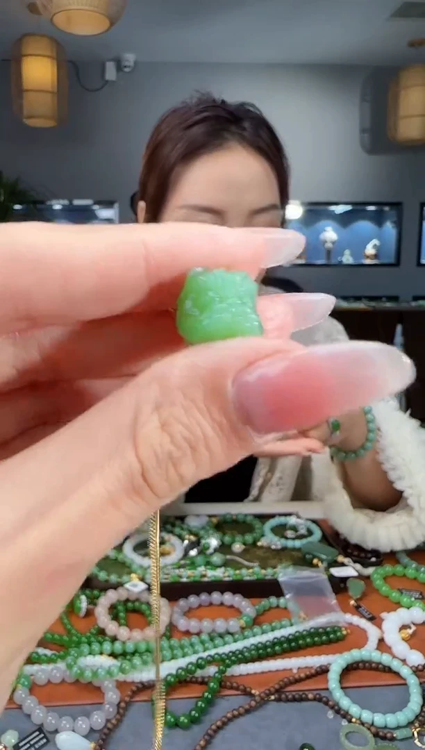 吊坠(不含链)未镶嵌和田玉1