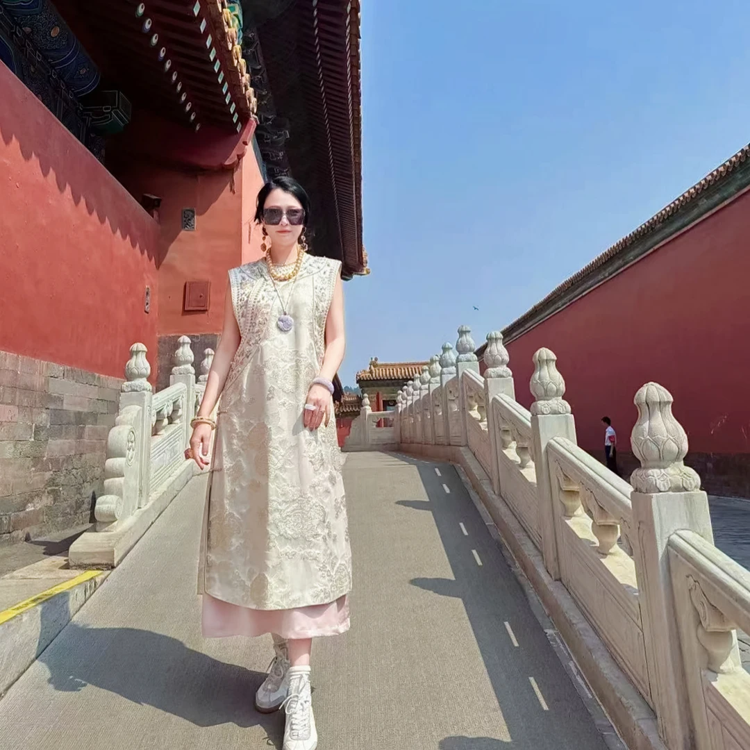 【云裳溪2025｜5月香港新款 】国风米金色刺绣坎肩马甲