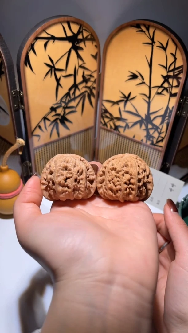 吊坠文玩核桃101号全品白狮子 44尺寸