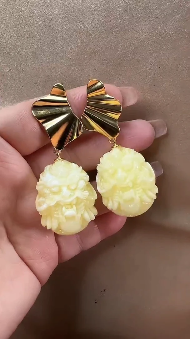 琥珀颈饰未镶嵌耳环