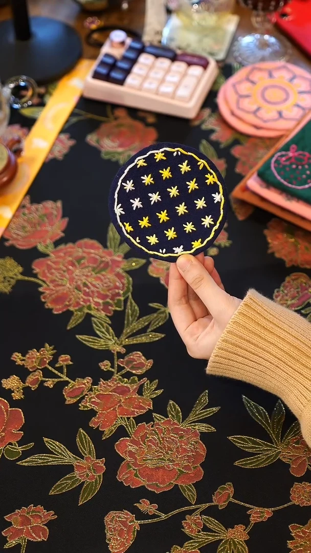 【闪购商品】瓷片圆形刺子绣茶席茶垫