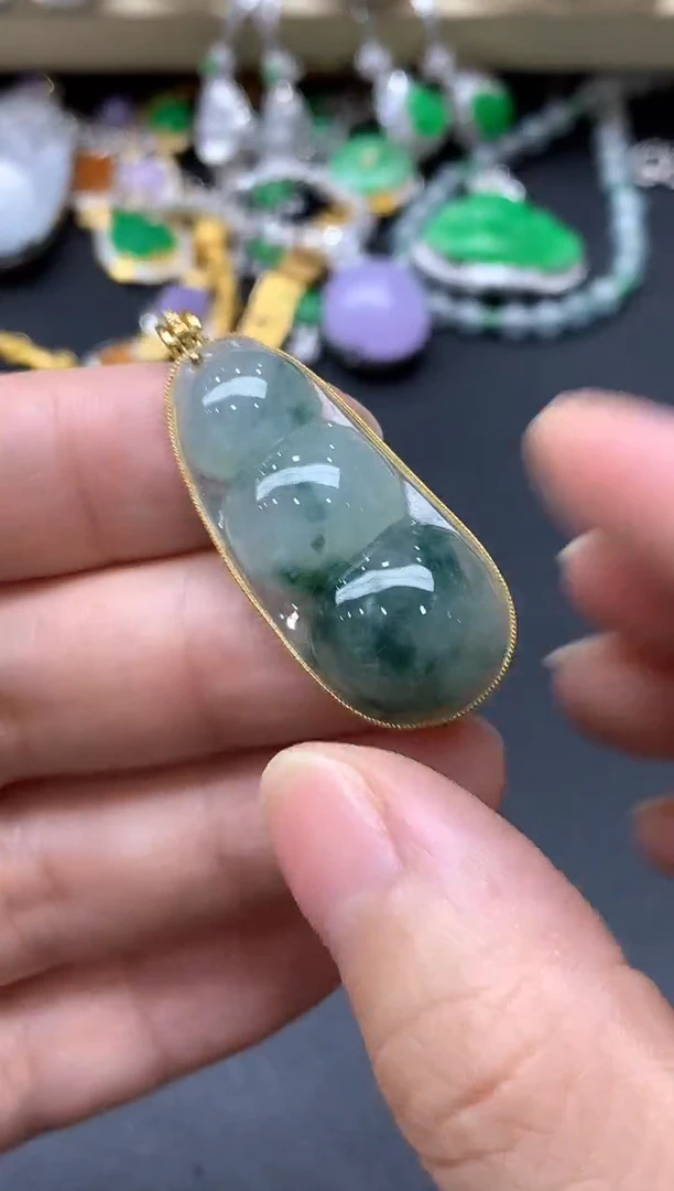 颈饰18K金镶嵌翡翠87-中国好珍宝