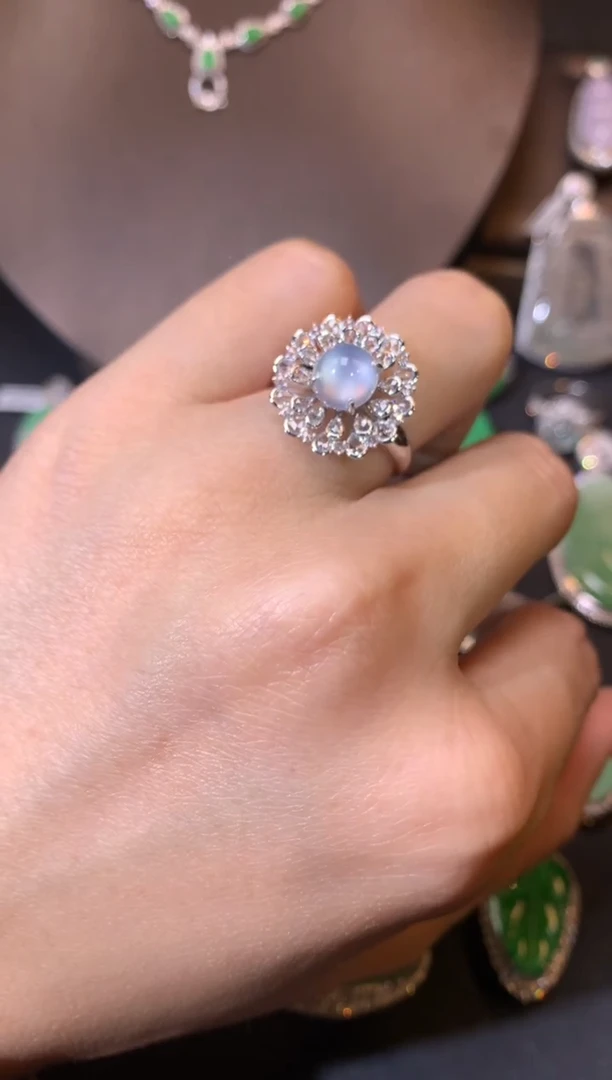 【闪购商品】翡翠吊坠(不含链)18K金镶嵌戒指