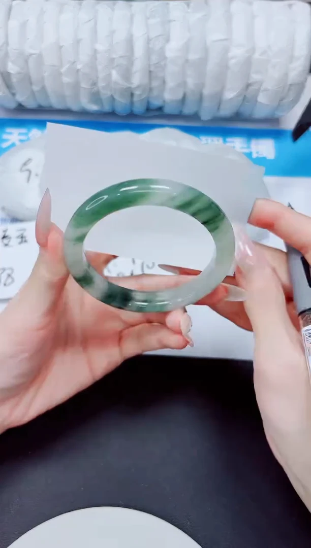 石英质玉手镯未镶嵌101/53