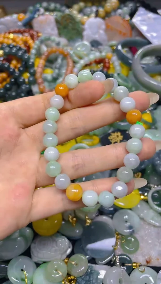 颈饰未镶嵌翡翠8MM/ T /翡翠A货，一件也是批发价