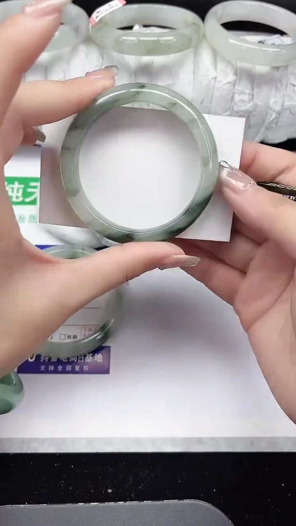 未镶嵌手镯石英质玉35-52/53