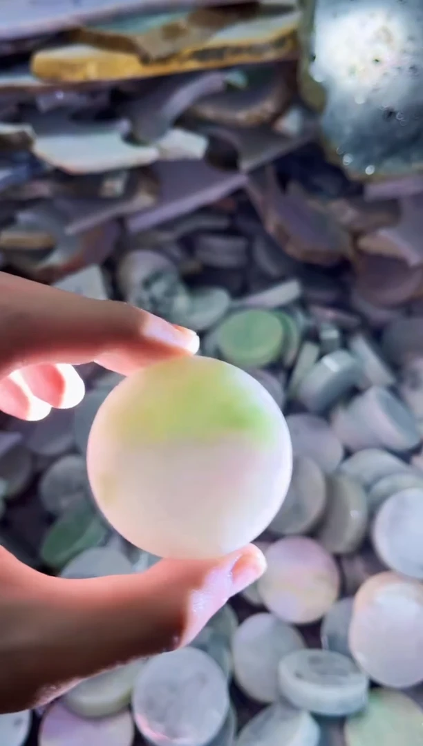 【闪购商品】翡翠颈饰未镶嵌A货吴玉033