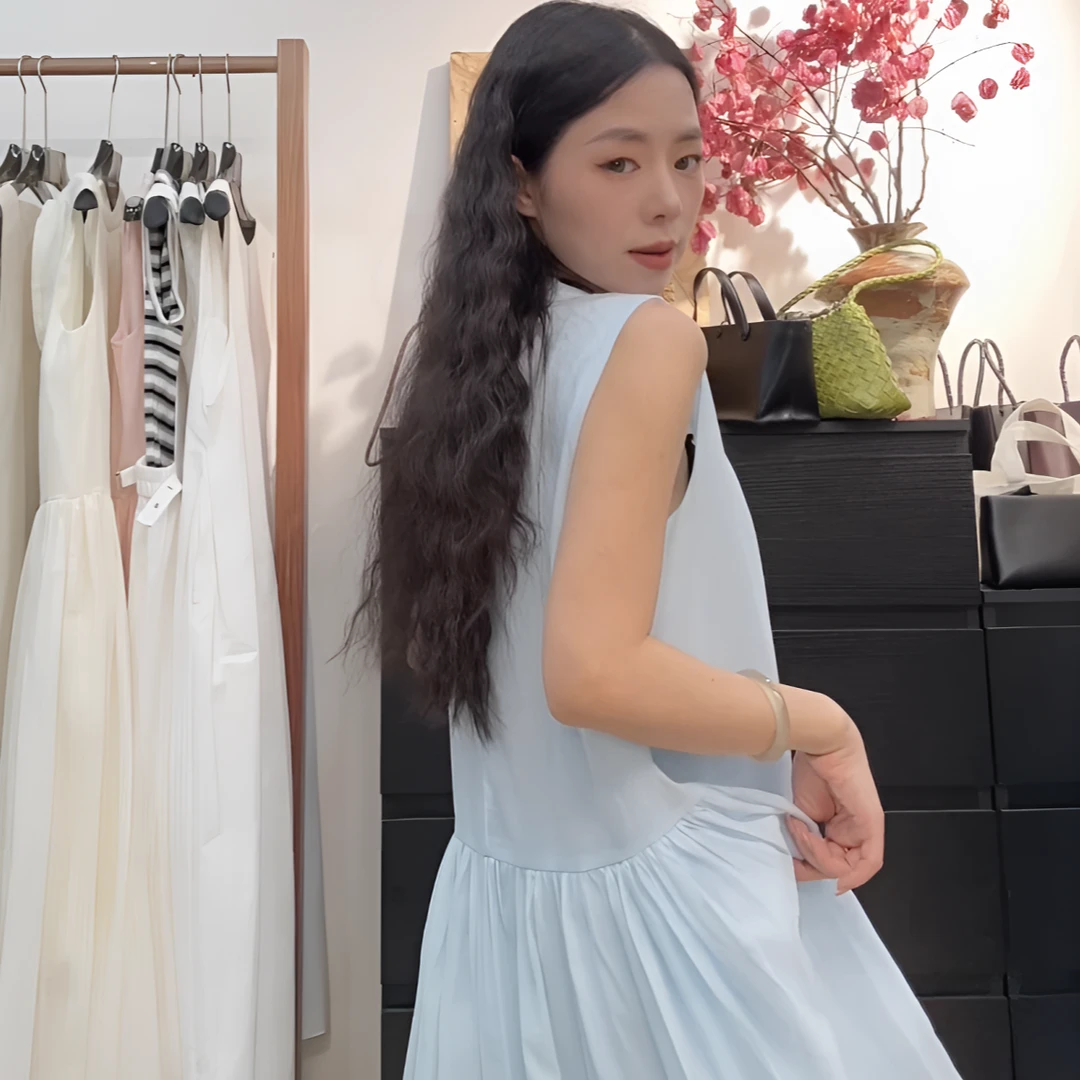 轻奢千金风时尚甜美法式设计师套头气质女装无袖连衣裙