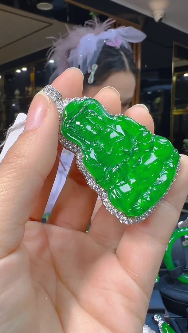 吊坠(赠链)银S925镶嵌翡翠008(多样性发货发其一)