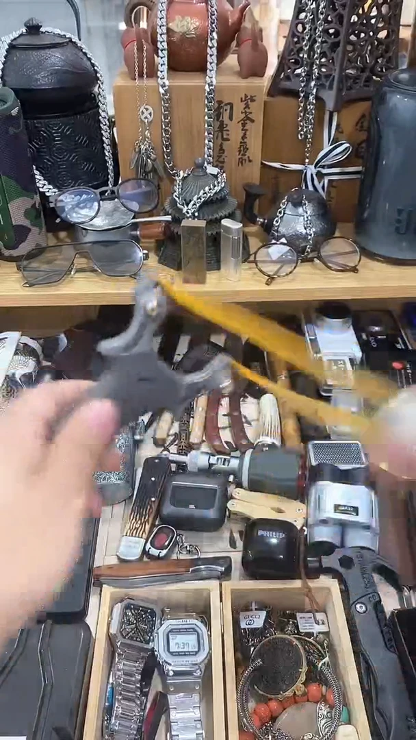 瓷片闪购商品  如图所示