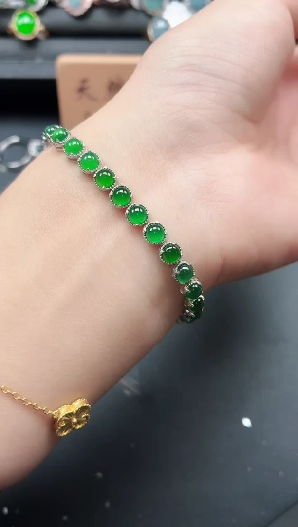 银S925镶嵌戒指翡翠1111