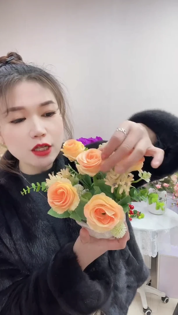 橘色玫瑰+陶瓷花盆