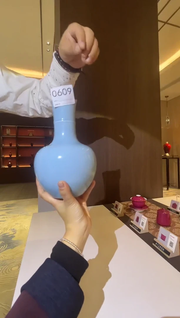 【闪购商品】瓷片景德镇陶瓷单色釉赏瓶0609