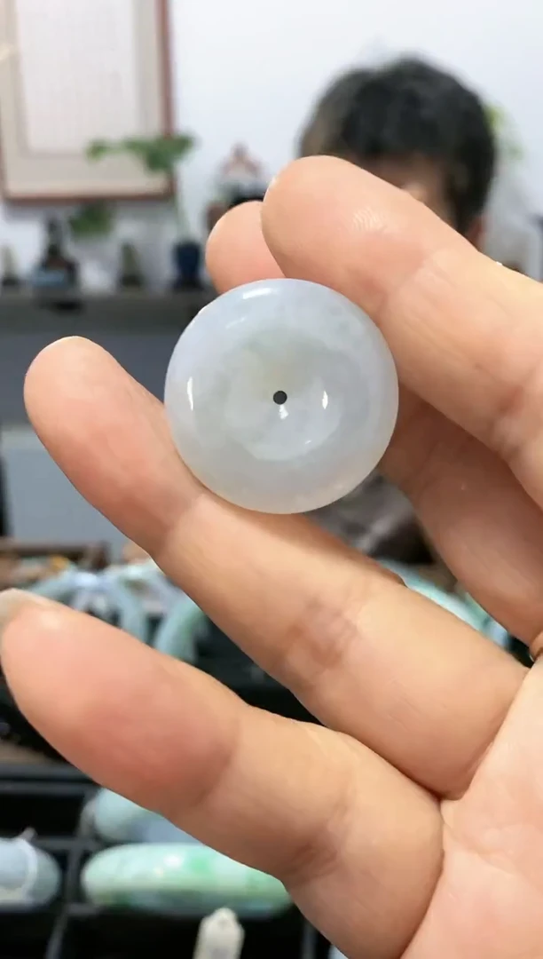 翡翠未镶嵌颈饰吊坠