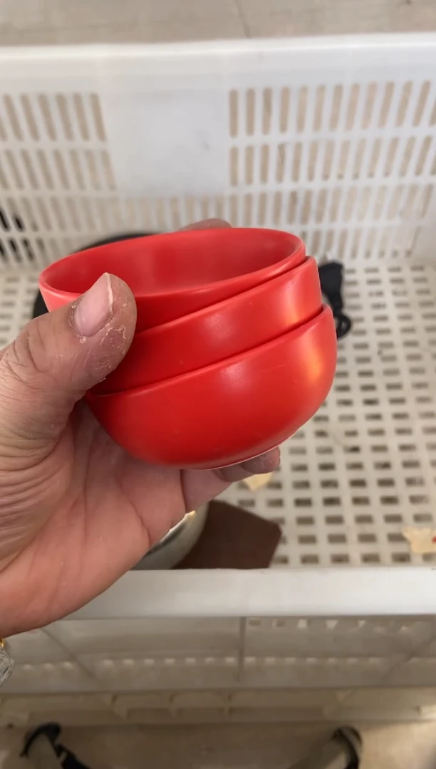 无运费险有瑕疵的摄影的产品有使用过的痕迹有点脏介意勿拍杯