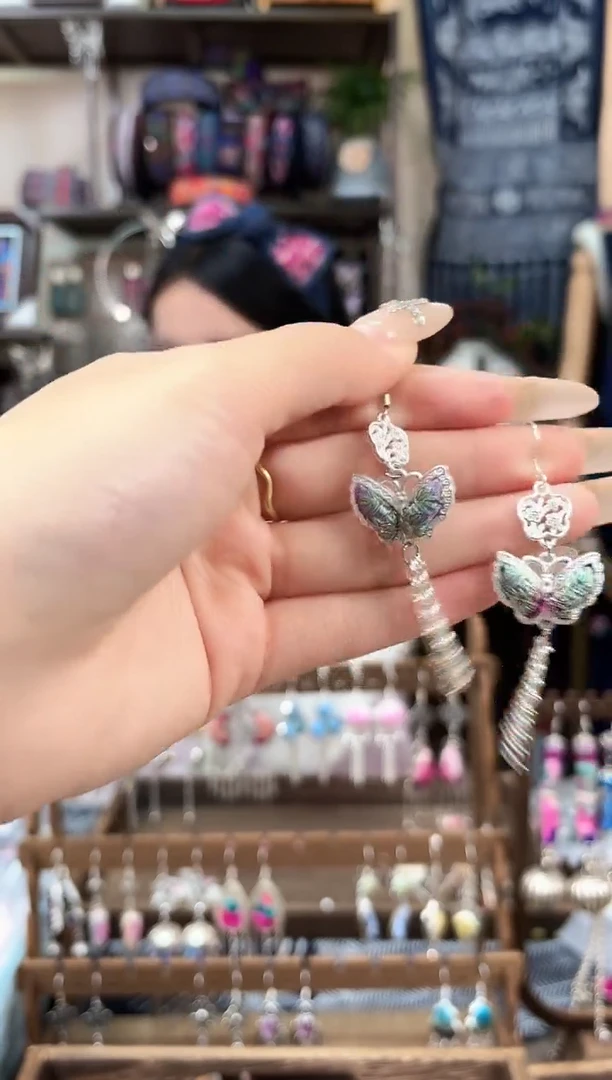 织绣民族风非遗老绣苗银饰品384