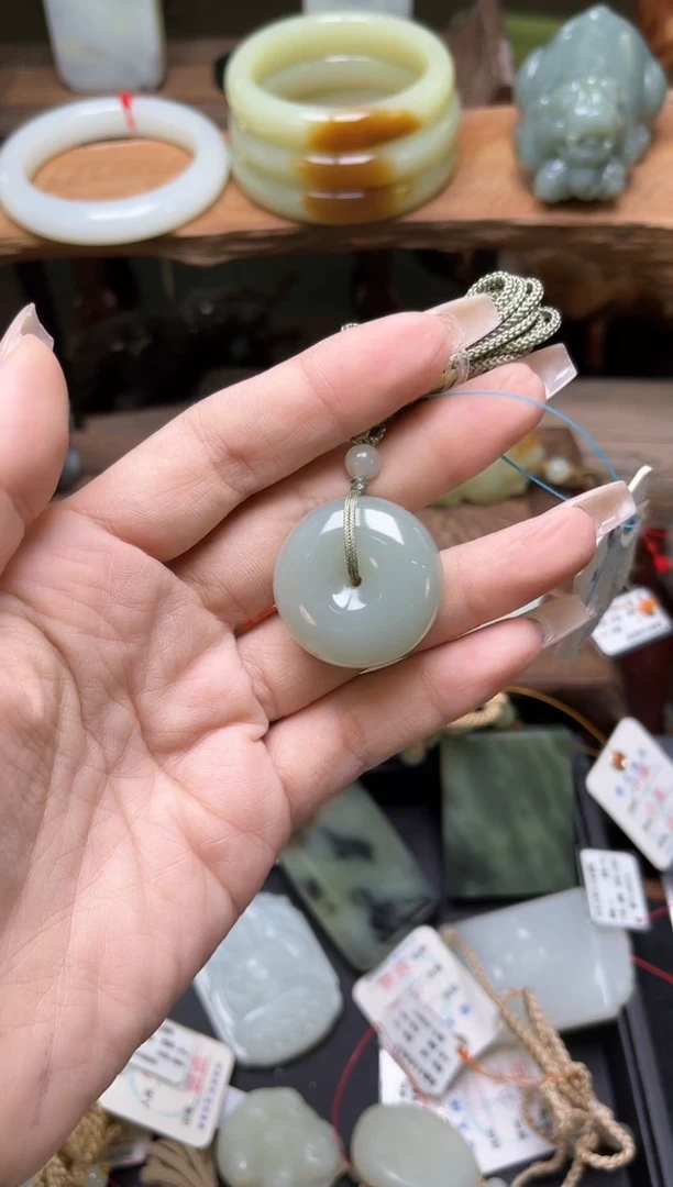 和田玉未镶嵌吊坠(不含链)且末青白 平安扣 9001343